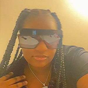 Meet your Posher, Tanaya